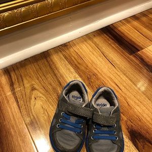 Stride Rite leather sneakers size 4